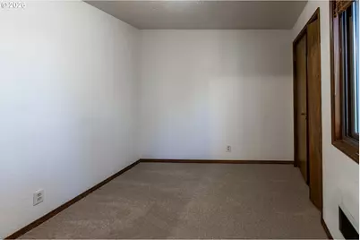 992 Sunset Dr, Springfield, OR 97477 - Photo 19