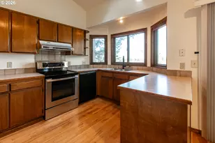 992 Sunset Dr, Springfield, OR 97477 - Photo 11