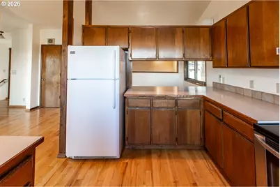 992 Sunset Dr, Springfield, OR 97477 - Photo 13