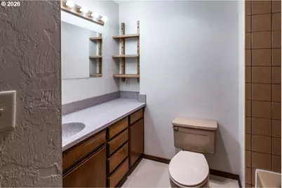 992 Sunset Dr, Springfield, OR 97477 - Photo 21