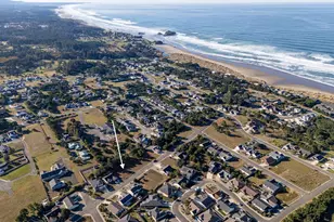 845 Rogers Pl, Bandon, OR 97411 - Photo 1