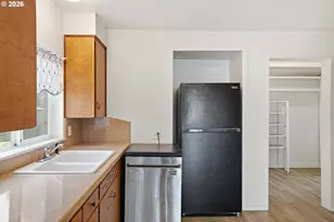 108 W 1st St, Canby, OR 97013 - Photo 9