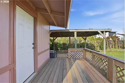 108 W 1st St, Canby, OR 97013 - Photo 21