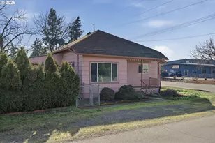 108 W 1st St, Canby, OR 97013 - Photo 3