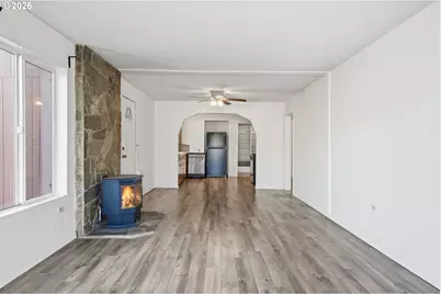 108 W 1st St, Canby, OR 97013 - Photo 7