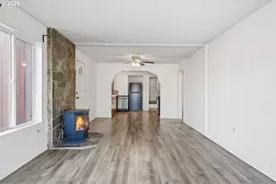 108 W 1st St, Canby, OR 97013 - Photo 7