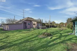 108 W 1st St, Canby, OR 97013 - Photo 25