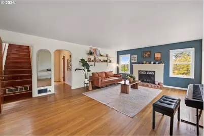 7 Klaskanine Ave, Astoria, OR 97103 - Photo 13