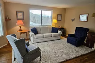 1818 NE Todd St, Roseburg, OR 97470 - Photo 3