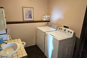 1818 NE Todd St, Roseburg, OR 97470 - Photo 15