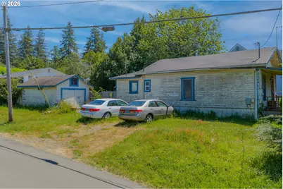 692 N Elliott St, Coquille, OR 97423 - Photo 3