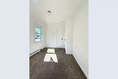 105 Maple Blvd, Wood Village, OR 97060 - Photo 17