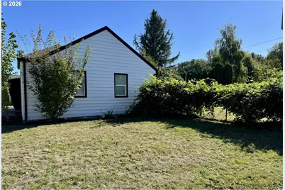 105 Maple Blvd, Wood Village, OR 97060 - Photo 25