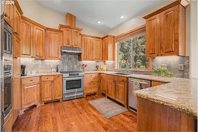 17730 SW Pheasant Ln, Beaverton, OR 97003 - Photo 13