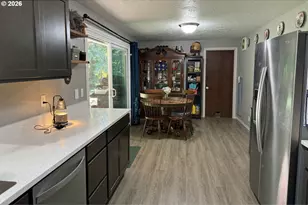 37999 Green Ln, Marcola, OR 97454 - Photo 5