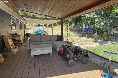 37999 Green Ln, Marcola, OR 97454 - Photo 15