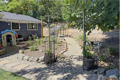 37999 Green Ln, Marcola, OR 97454 - Photo 21