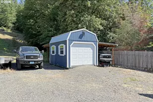 37999 Green Ln, Marcola, OR 97454 - Photo 27