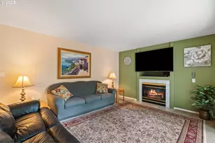 3010 SW Phyllis Dr, Gresham, OR 97080 - Photo 17