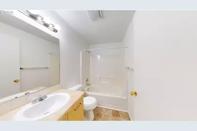 9615 SE Center Ct, Portland, OR 97266 - Photo 15