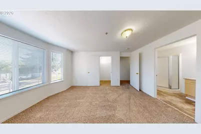 9615 SE Center Ct, Portland, OR 97266 - Photo 19