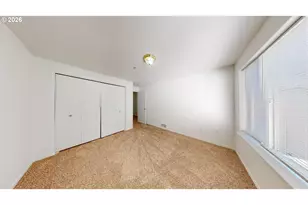 9615 SE Center Ct, Portland, OR 97266 - Photo 17