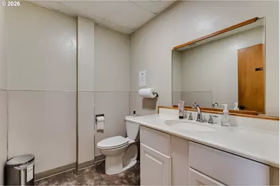 325 A St, Springfield, OR 97477 - Photo 15