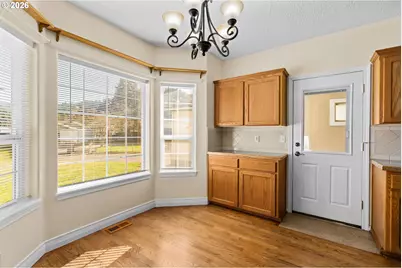 6540 B St, Springfield, OR 97478 - Photo 7