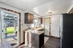 1562 Philip St, Eugene, OR 97402 - Photo 7