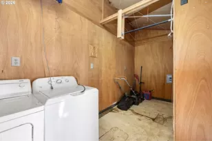 1562 Philip St, Eugene, OR 97402 - Photo 23