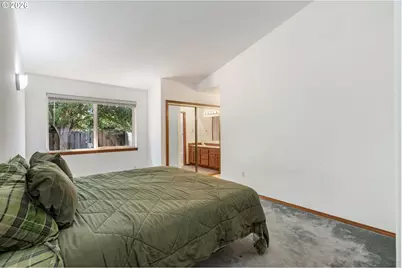16822 SE Equestrian Way, Portland, OR 97236 - Photo 21