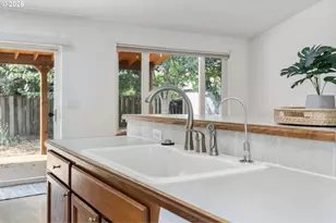 16822 SE Equestrian Way, Portland, OR 97236 - Photo 11