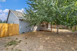 16822 SE Equestrian Way, Portland, OR 97236 - Photo 3