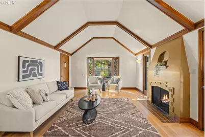 6826 SW 10th Ave, Portland, OR 97219 - Photo 5