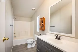 47757 Fairy Glen Dr, Oakridge, OR 97463 - Photo 17