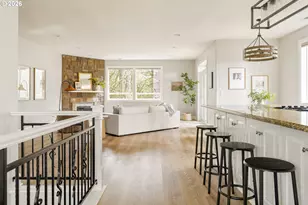 930 SW Skyline Blvd, Portland, OR 97221 - Photo 9