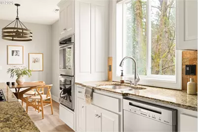 930 SW Skyline Blvd, Portland, OR 97221 - Photo 17