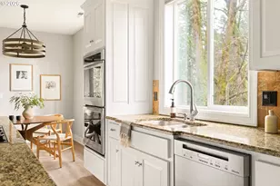 930 SW Skyline Blvd, Portland, OR 97221 - Photo 17