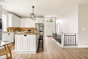 930 SW Skyline Blvd, Portland, OR 97221 - Photo 15