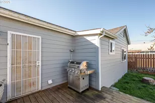 130 S 7th St, Lakeside, OR 97449 - Photo 27