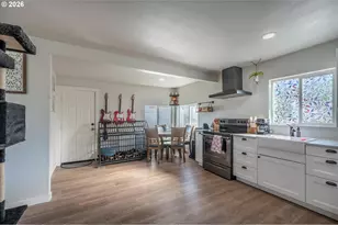 130 S 7th St, Lakeside, OR 97449 - Photo 9