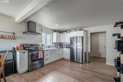 130 S 7th St, Lakeside, OR 97449 - Photo 7