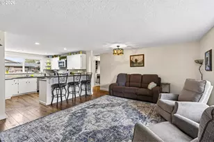 905 NW 19th St, McMinnville, OR 97128 - Photo 9