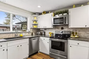 905 NW 19th St, McMinnville, OR 97128 - Photo 11