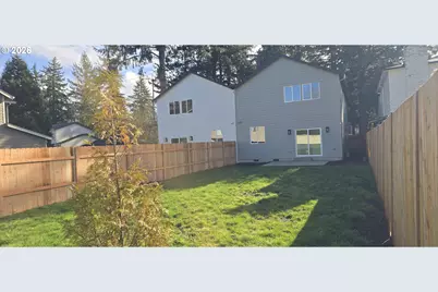 12451 SE Harold St, Portland, OR 97236 - Photo 3