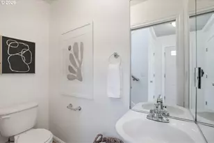 9442 N Macrum Ave, Portland, OR 97203 - Photo 15