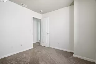 9442 N Macrum Ave, Portland, OR 97203 - Photo 29