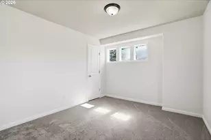 9442 N Macrum Ave, Portland, OR 97203 - Photo 25