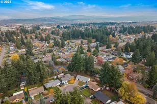 330 NE 190th Ave, Portland, OR 97230 - Photo 27