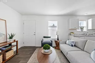 1085 W 1st Ave, Junction City, OR 97448 - Photo 5